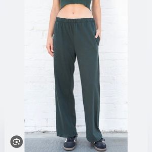 BRANDY MELVILLE GREEN ANASTASIA SWEATPANTS